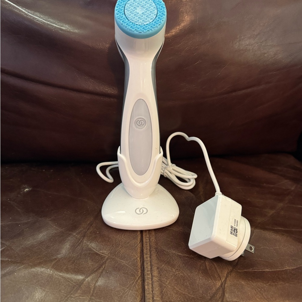 Nu Skin ageLOC LumiSpa Charging Base - White